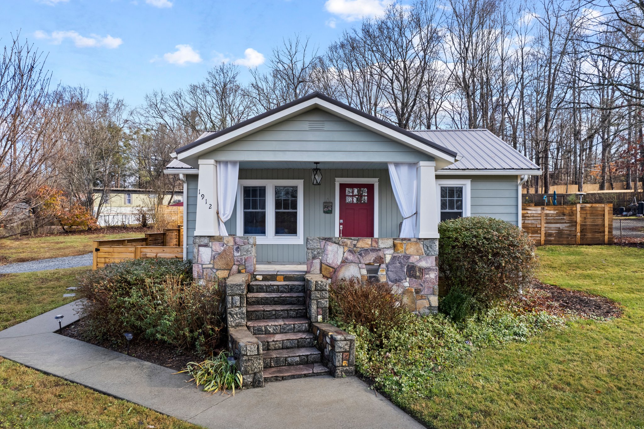 Twisted Maple dog-friendly Hendersonville vacation rentals